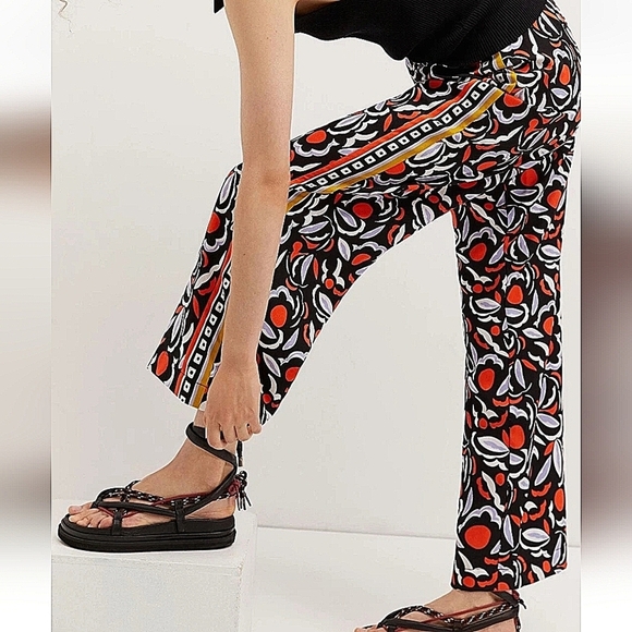 Anthropologie Breezy Straight Pant Red Motif Print Pants-Size 2 - Picture 5 of 17